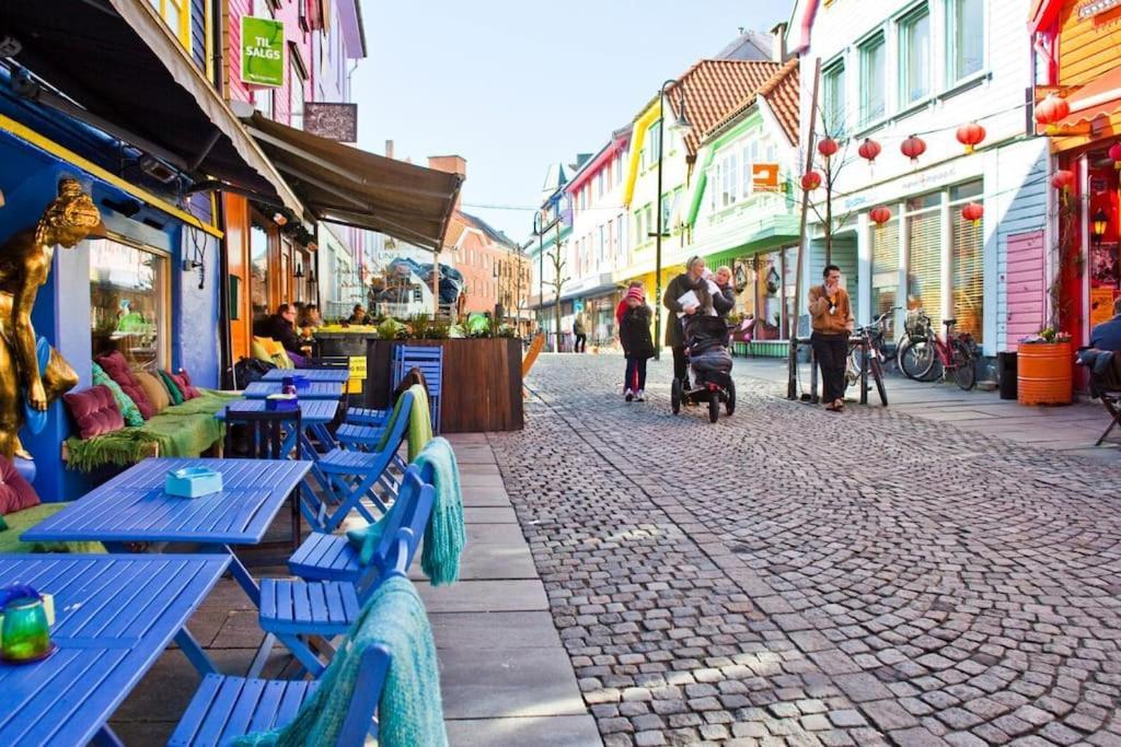 Practical Basement Apt With All Home Comforts Close To City Centre Stavanger Exterior foto